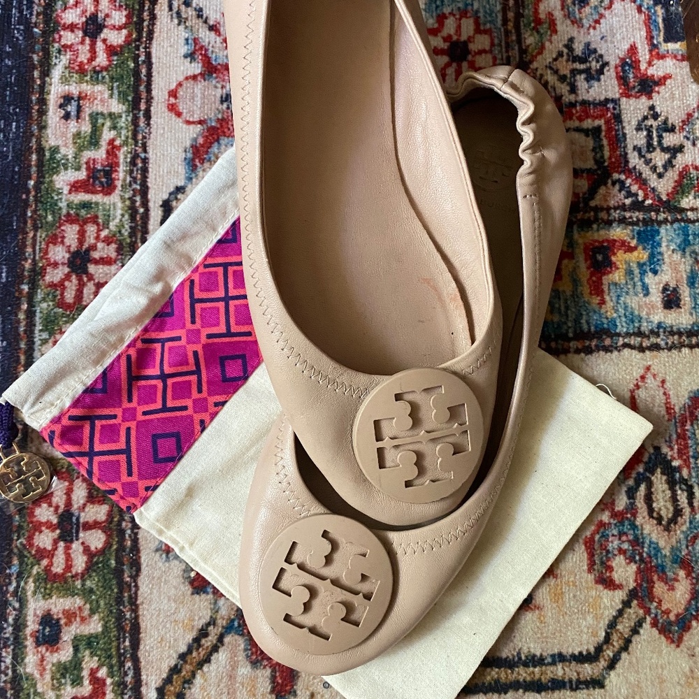 MINNIE TRAVEL BALLET WITH LEATHER LOGO